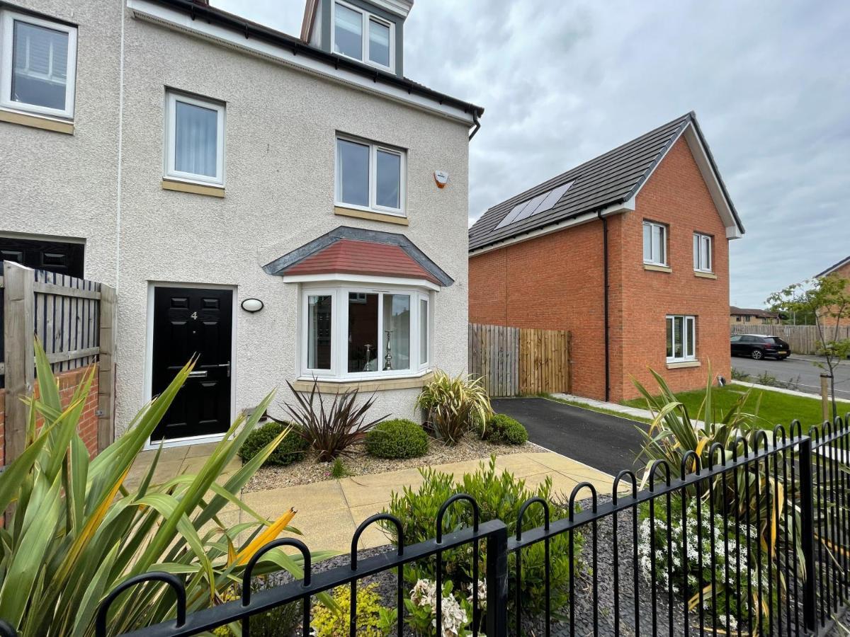 Newly Developed 3 Bedroom Home Glasgow Eksteriør billede
